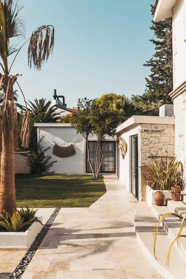 Artotel Alacati 0*,